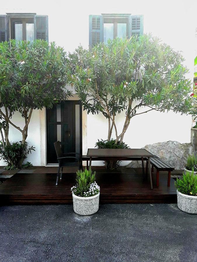 Holiday Home By The Sea--Bougainvillea Стон Экстерьер фото